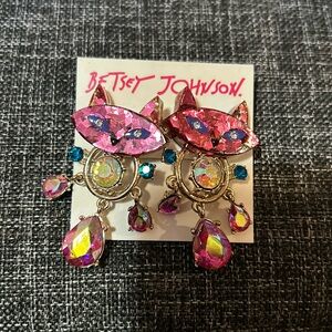 Betsey Johnson cat earrings